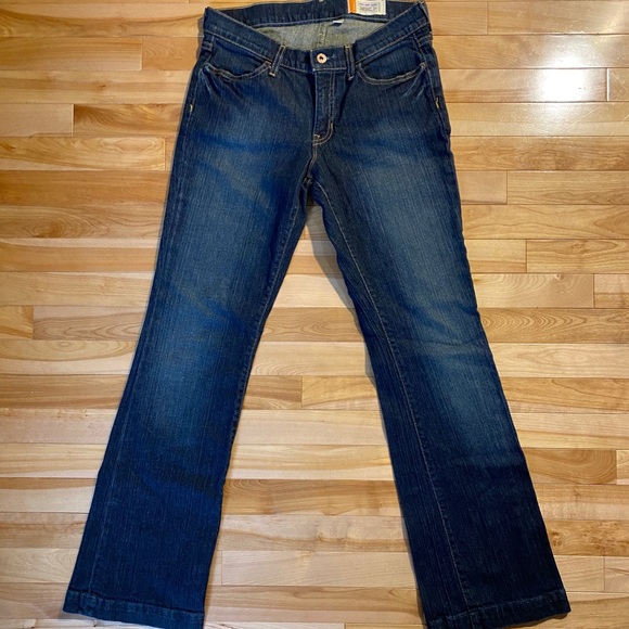 ⭐️HP⭐️ GAP Long & Lean Flare Leg Jeans - Picture 4 of 8